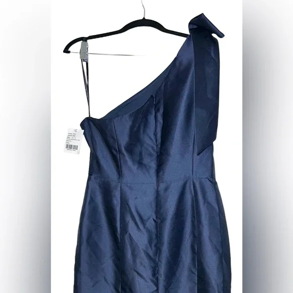 NWT Alfred Sung Bow One-Shoulder Satin Trumpet Gown in Navy, D794, Size 12R - Picture 7 of 15